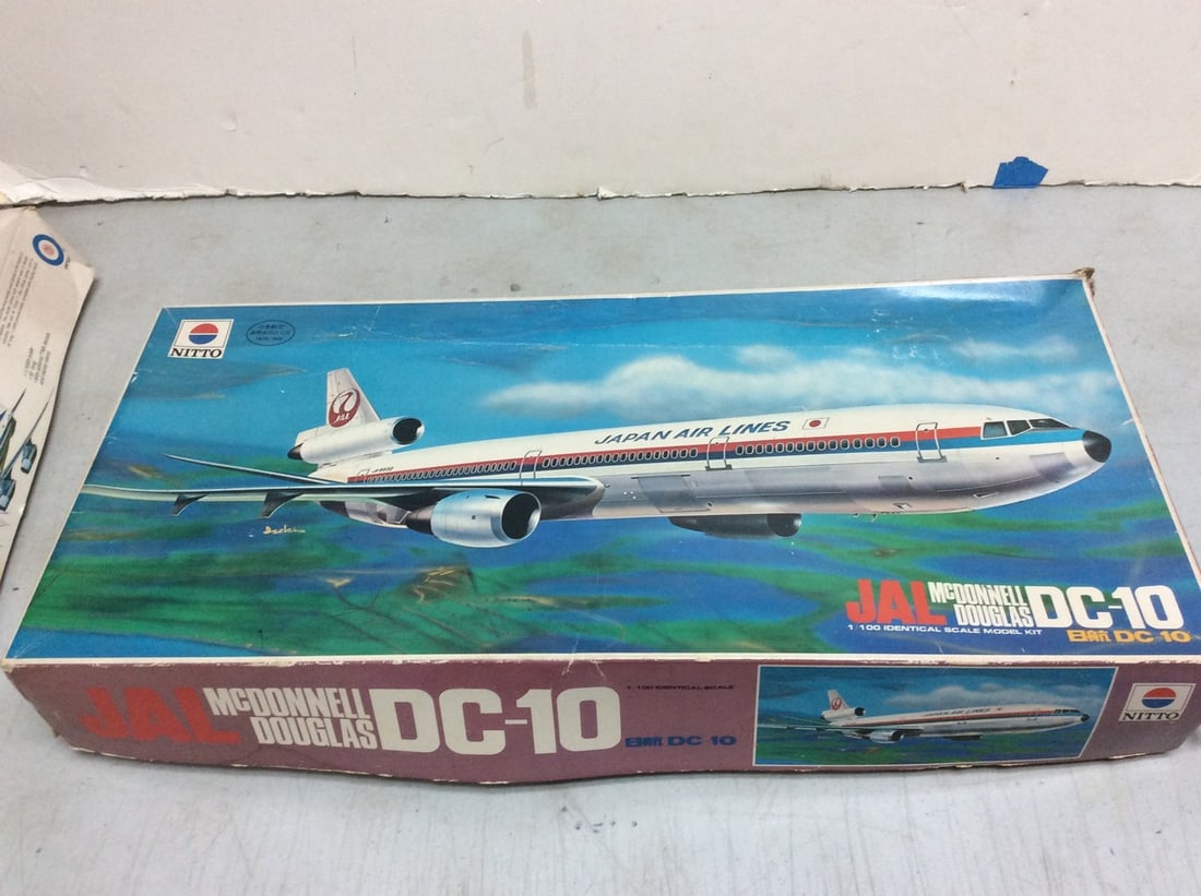 Nitto Jal McDonnell Douglas DC-10 scale model kit (1 of 1)