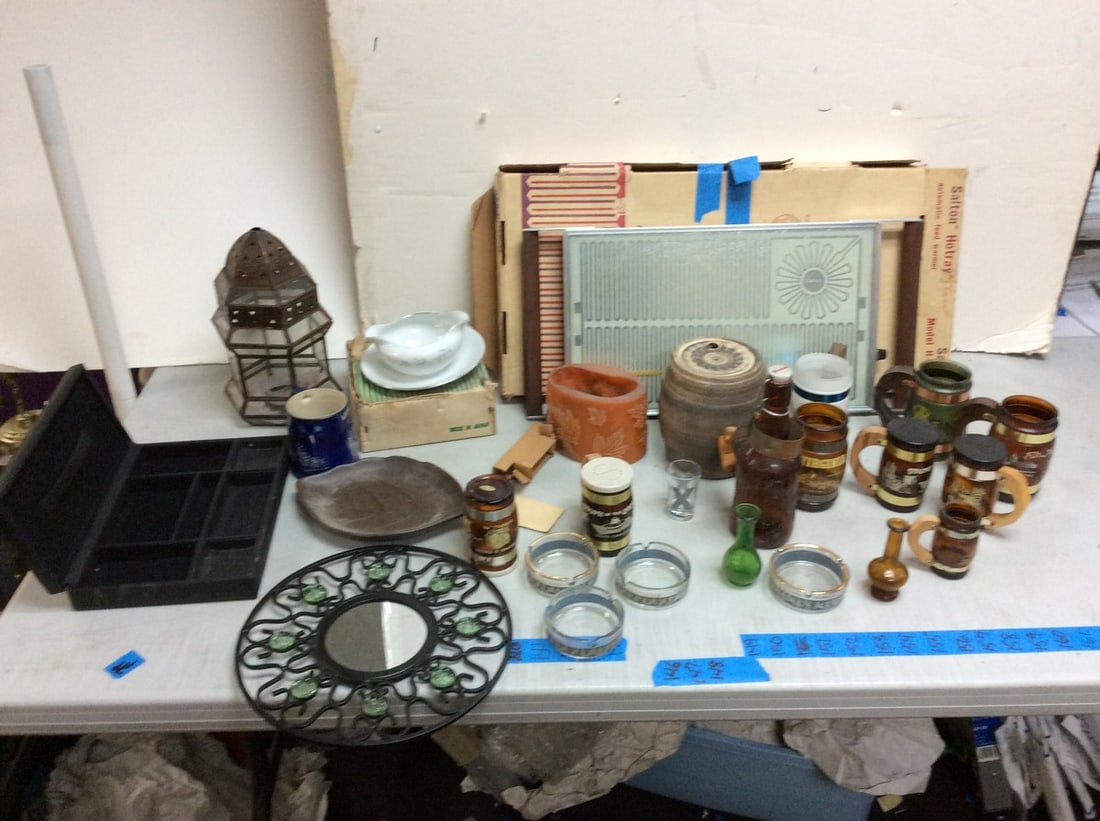 SALTON HOTRAY automatic food tray, St. REGIS fine china plate, GROLSOH bottle, souvenir barrel salt (1 of 1)