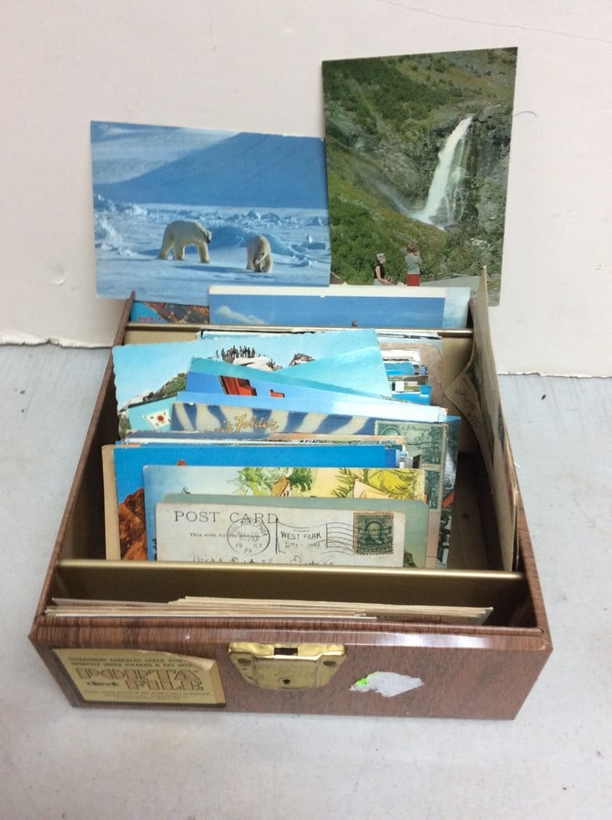 Lot of Various Postcards: Lot of Various Postcards