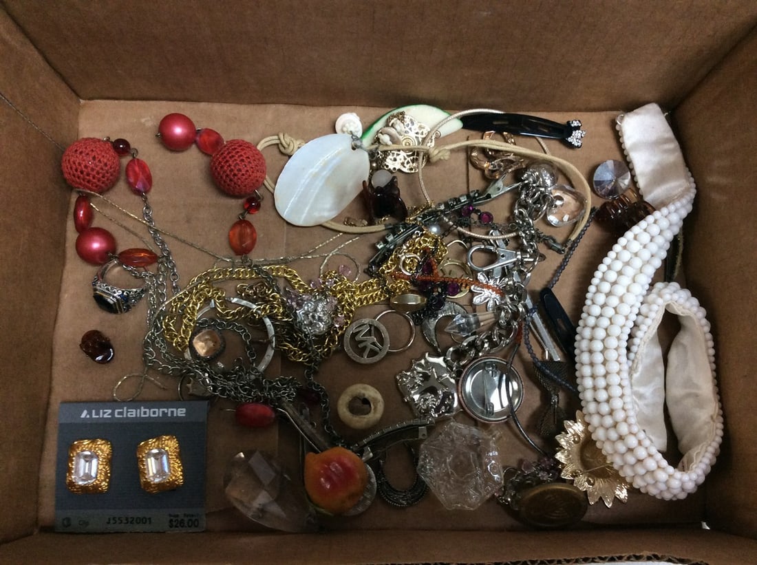 Costume jewely(Liz Claiborne earrings, pins, and more): Costume jewely(Liz Claiborne earrings, pins, and more)