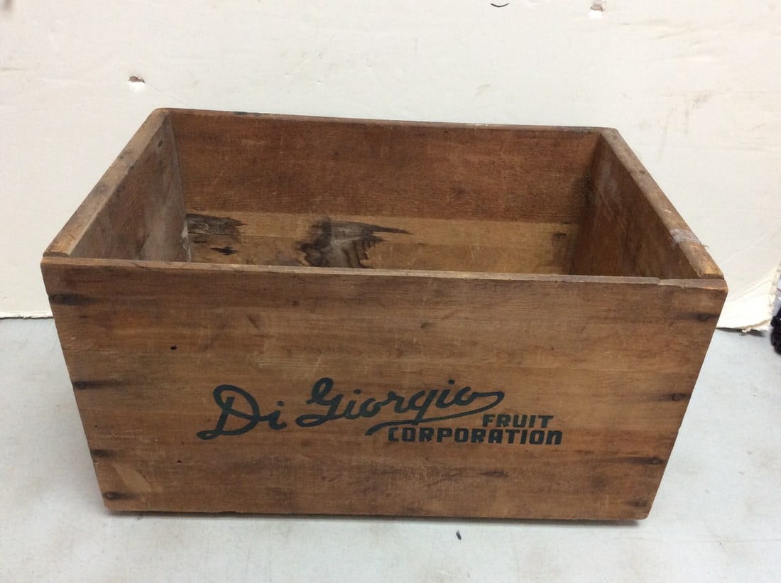 Vintage Di Giorgio fruit corporation wooden crate(19.5in.x12.25in.x11in.) (1 of 1)