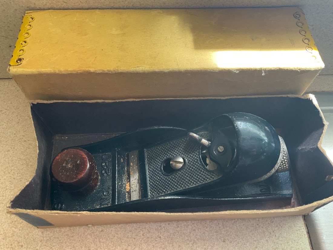Stanley wood plane no.220 (1 of 1)