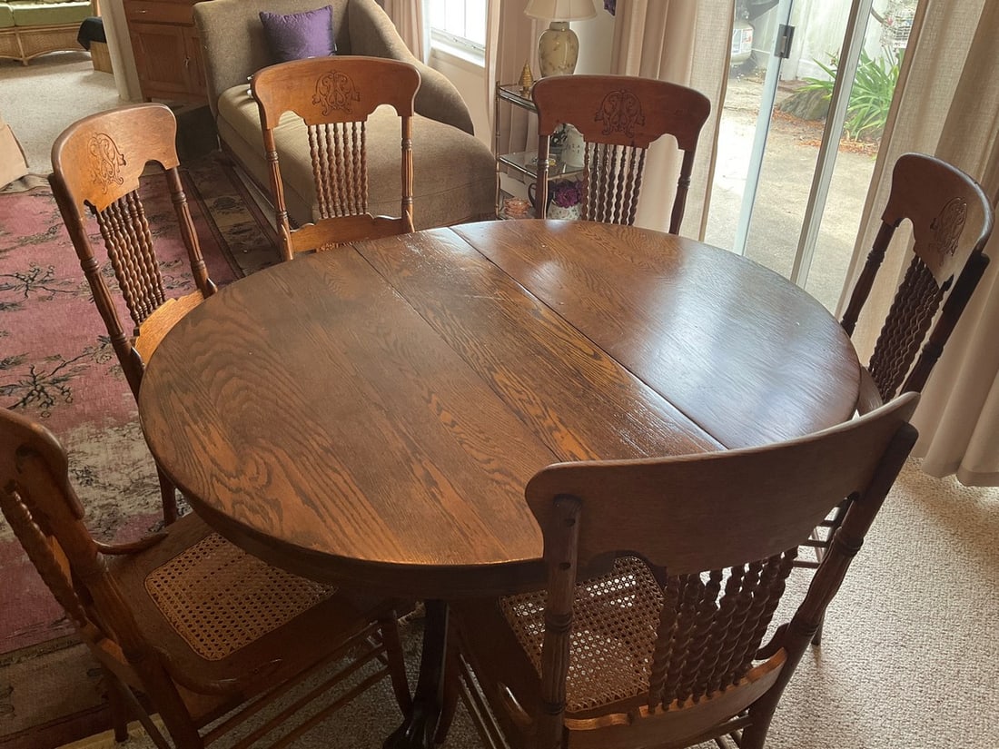 Spindle-back antique oak chairs(40.5in.tall) with table(51.5in.x42in.x29.25in.) (1 of 1)