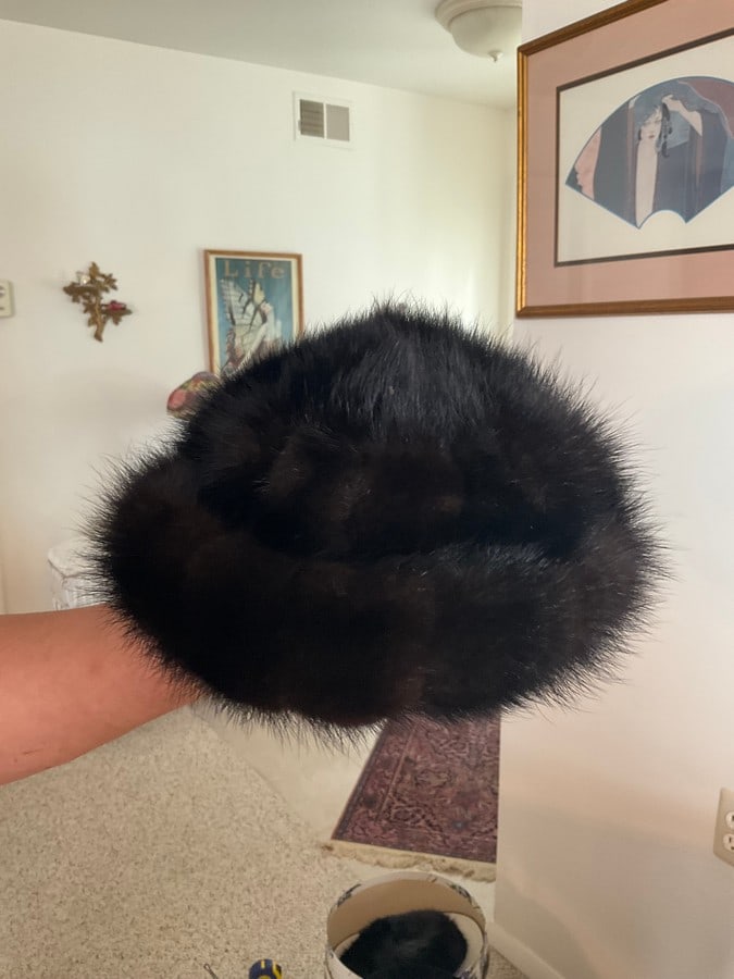 Betmar mink cap (1 of 1)