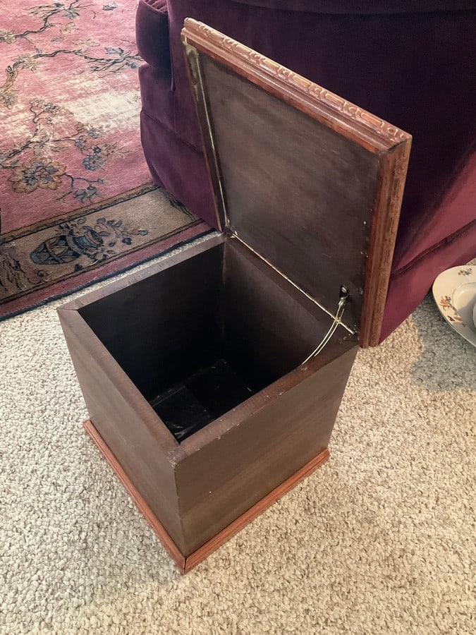 Small wooden chest(12in.x12.5in.x13in.) (1 of 1)