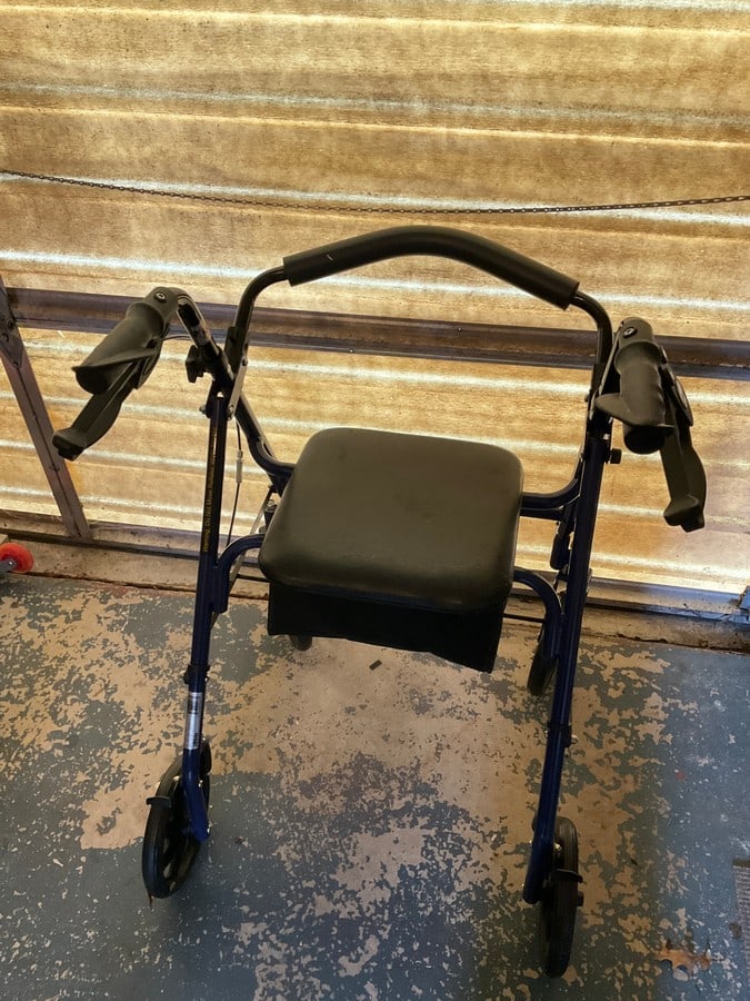Drive wheelchair(32.5intall): Drive wheelchair(32.5intall)