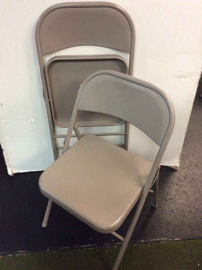 Set of 2 metal chairs(30in.tall): Set of 2 metal chairs(30in.tall)