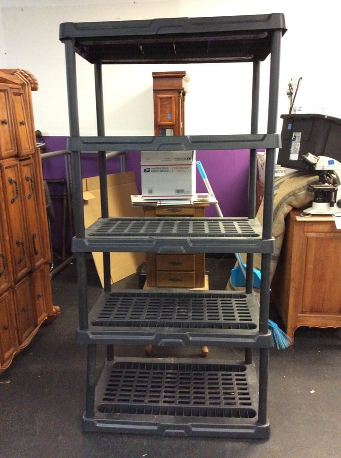 Black shelving unit(35.5in.x23in.x72.5in.): Black shelving unit(35.5in.x23in.x72.5in.)