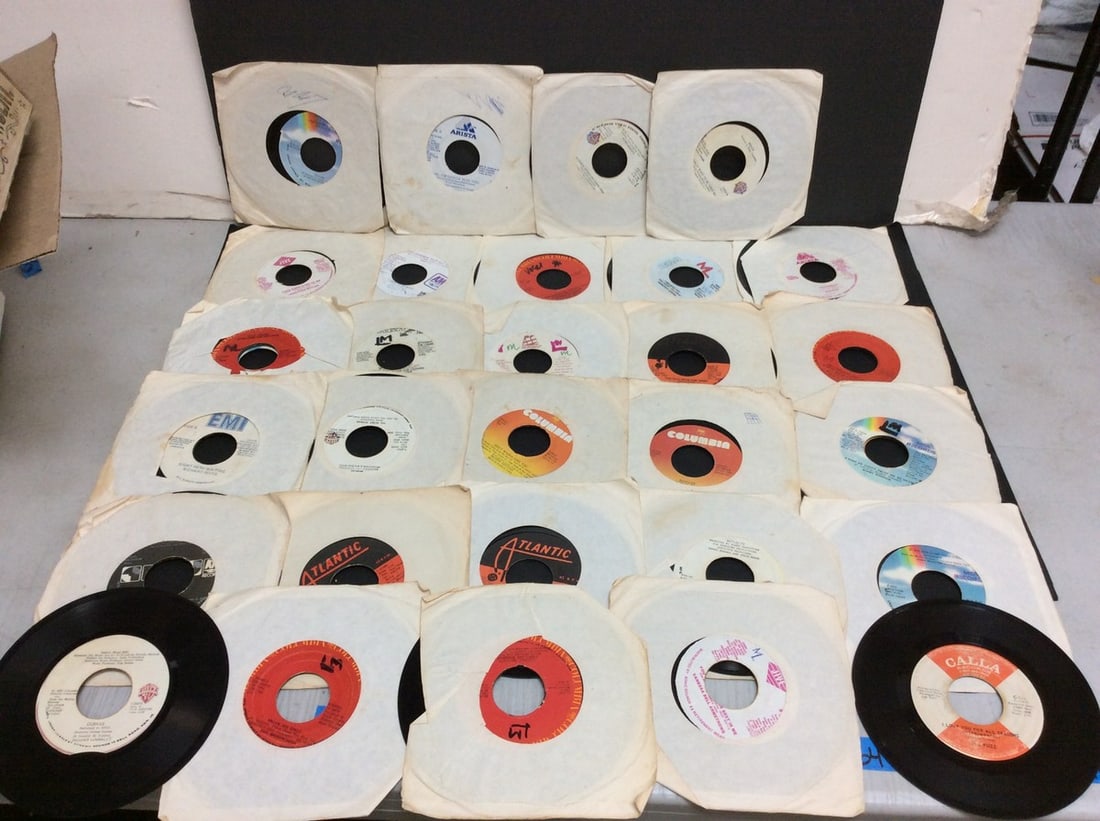 Vintage records(Jennifer Rush, Bobby Womack, Dorothy Moore, and more) (1 of 1)