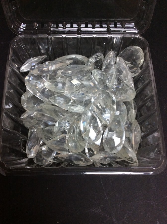 Vintage lamp drop crystals: Vintage lamp drop crystals