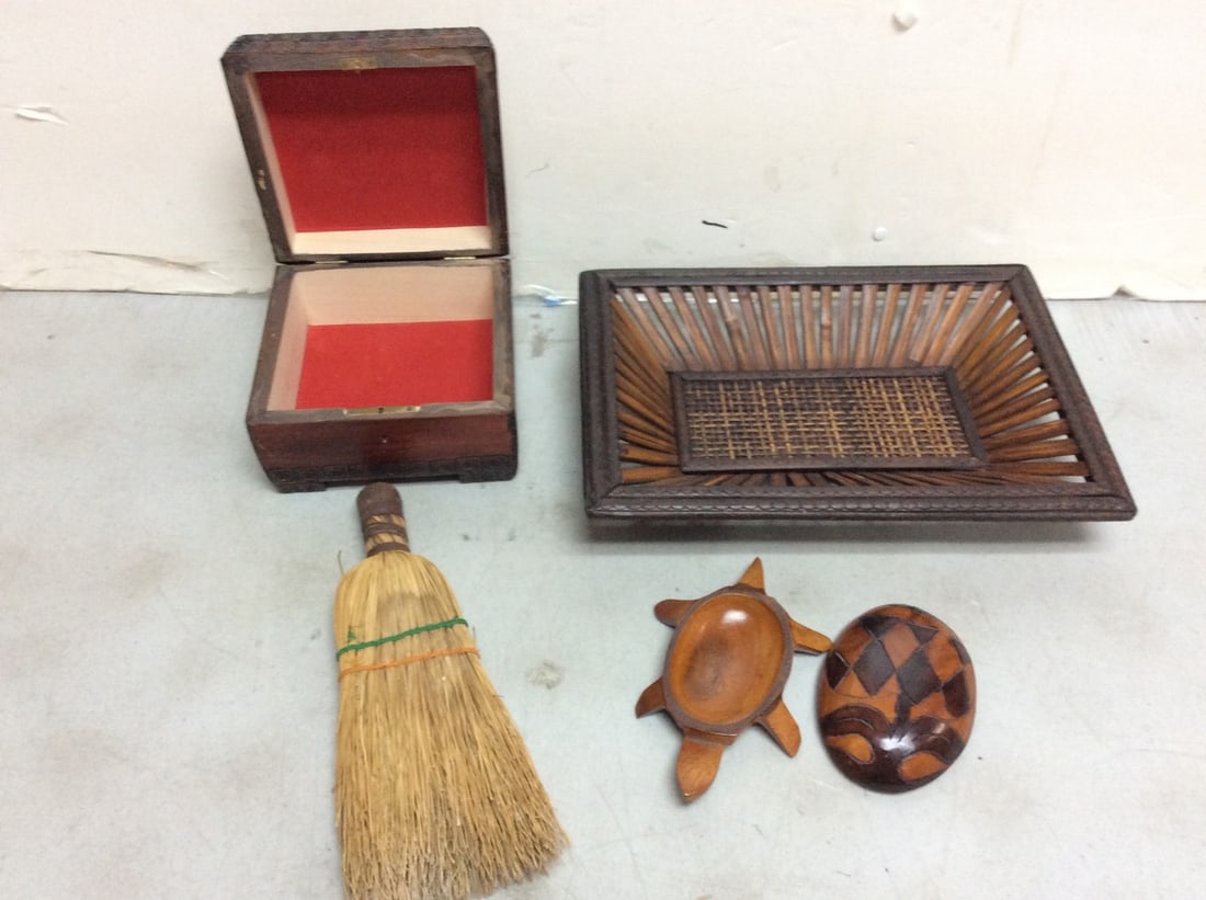 Vintage lot(bamboo basket-12.25in.x8.75in.x2in.), Krakon Poland wood box, and more (1 of 1)