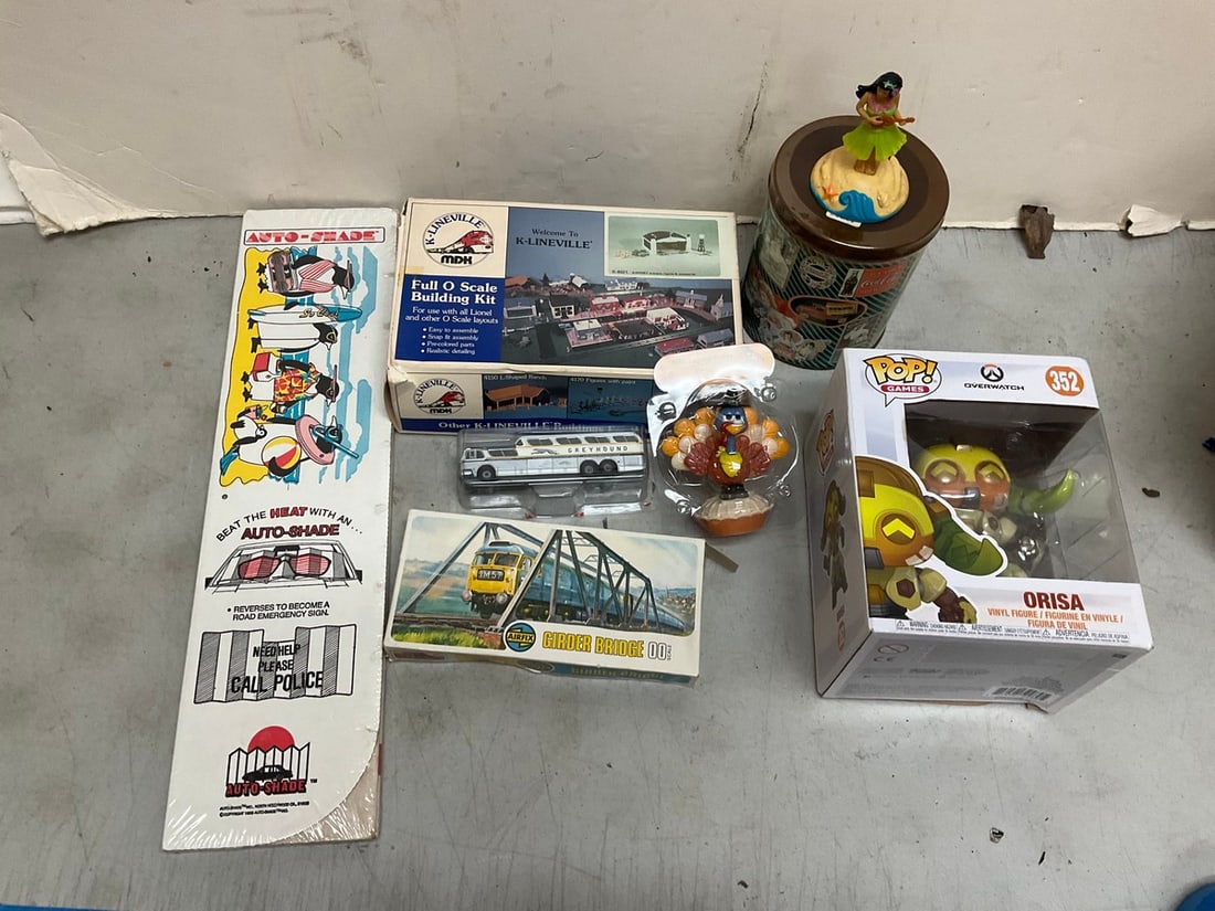 Coca Cola Puzzle in Tin(6.25in tall), Orisa Pop Collectible, Building Kits, Decorative Car Shade and (1 of 1)