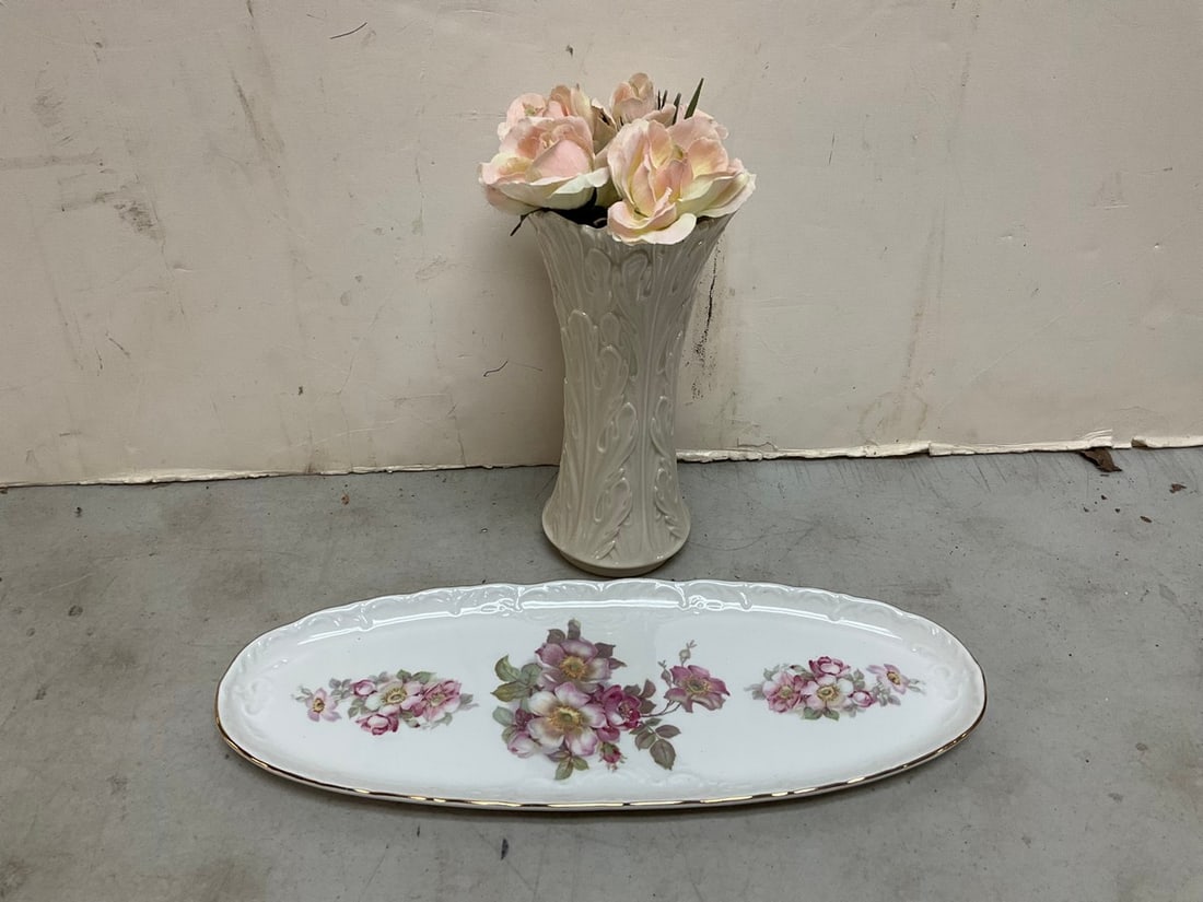 Lenox Vase(8.5in) and Gerold D-Porzellan Dish: Lenox Vase(8.5in) and Gerold D-Porzellan Dish