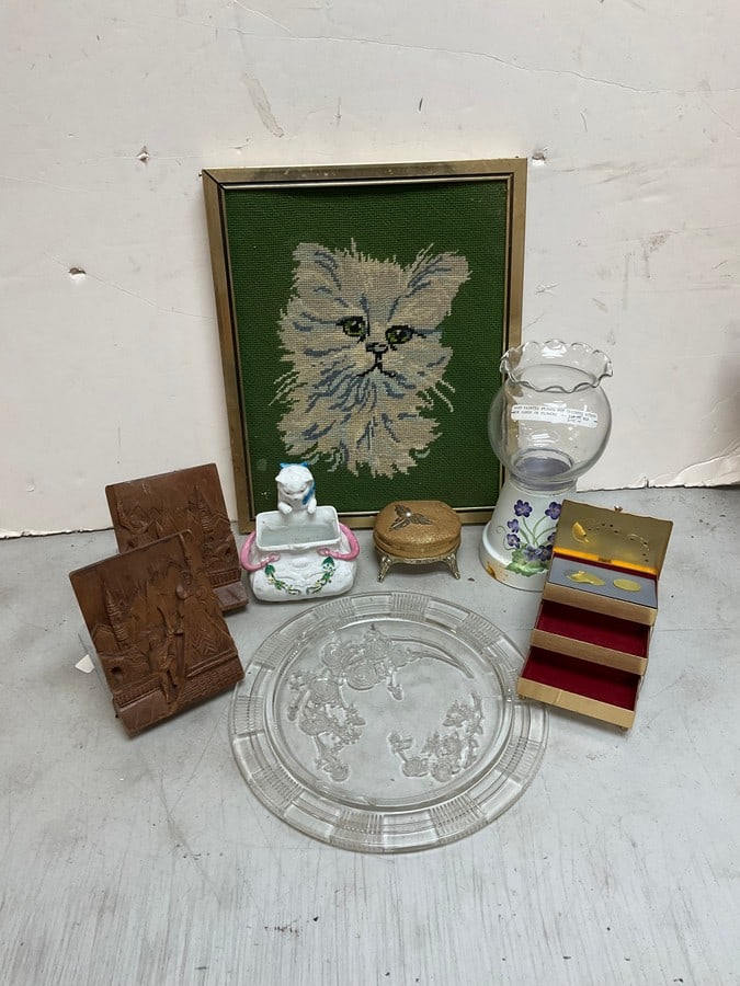 Decorative Book Ends, Depose Ceramic, Hand Painted Flower Pot with vase, Framed Stitchwork Art (1 of 1)