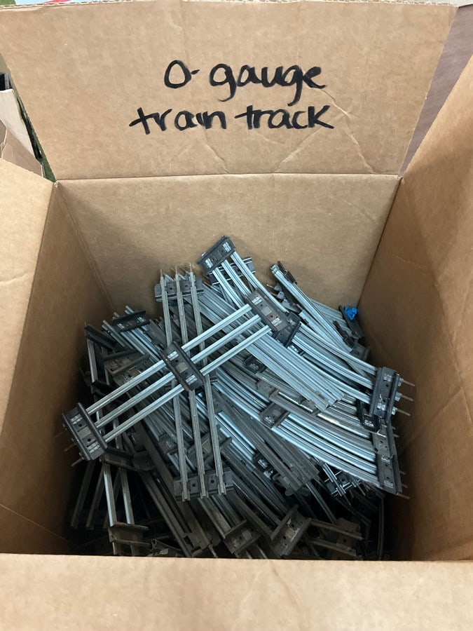 Vintage O-gauge train tracks: Vintage O-gauge train tracks