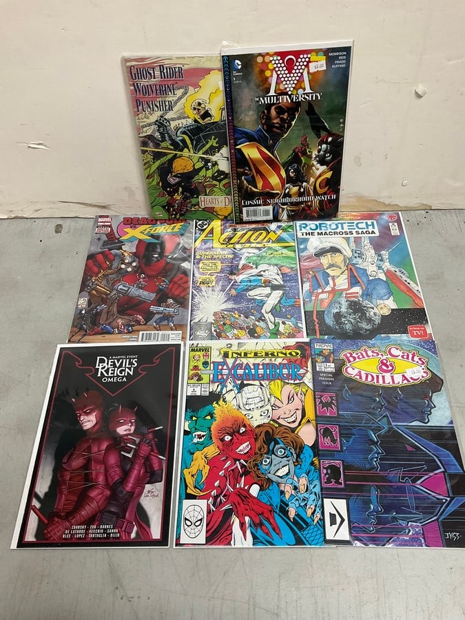 Various comic books(Robotech, Deadpool, Devil's Reign Omega, and more): Various comic books(Robotech, Deadpool, Devil's Reign Omega, and more)