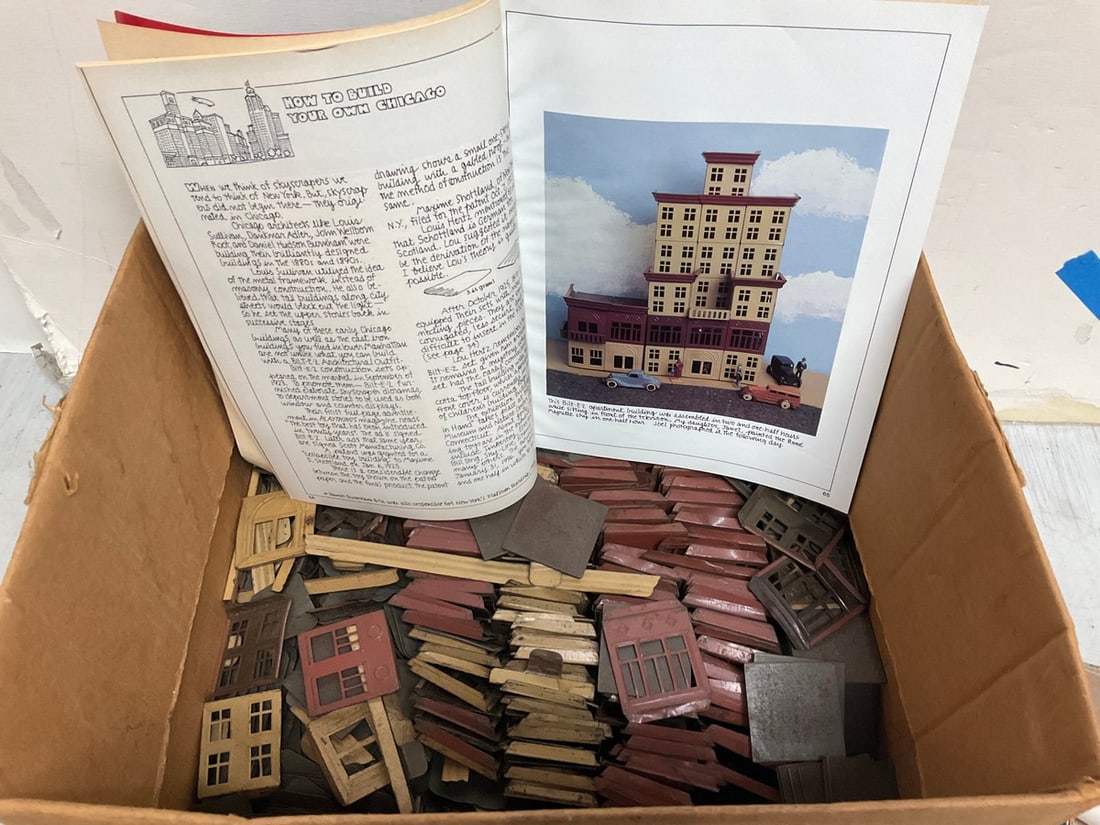 Vintage Bilt-E-Z apartment building pieces (1 of 1)