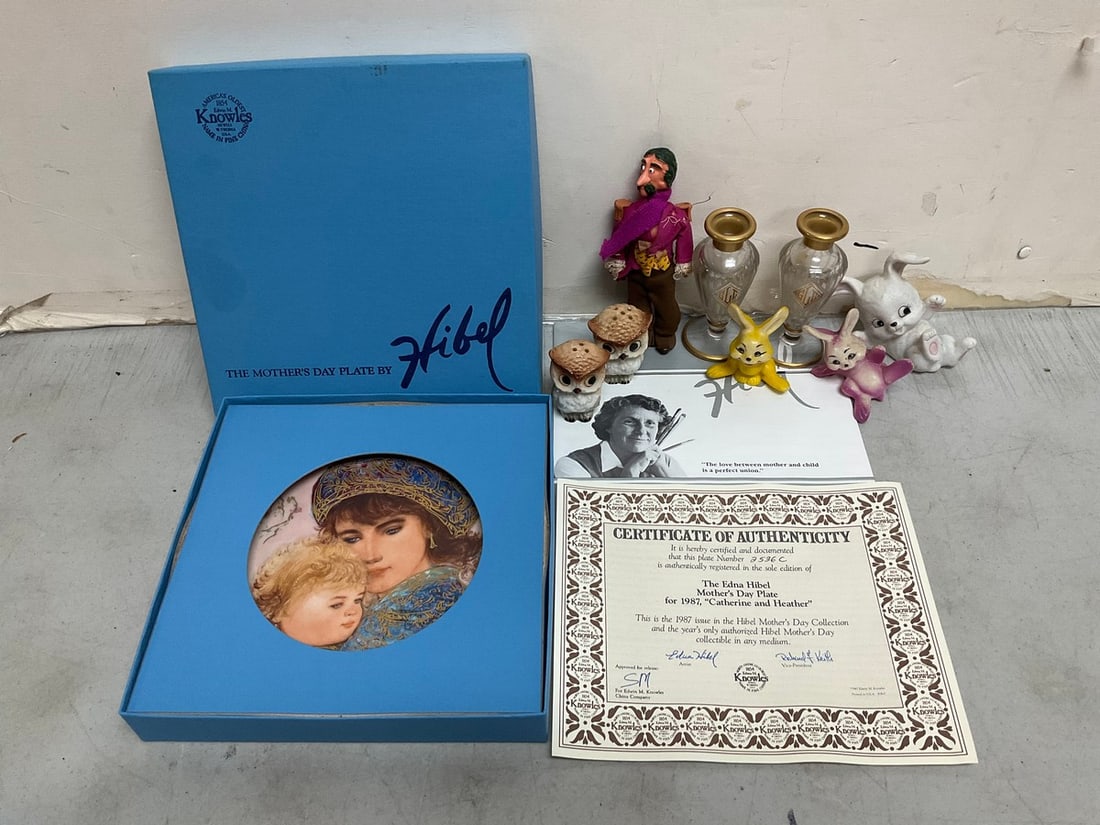 Decorative Hibel Mothers Day Plate, Trinkets, Candle Holders, and more(Tallest - 6in): Decorative Hibel Mothers Day Plate, Trinkets, Candle Holders, and more(Tallest - 6in)