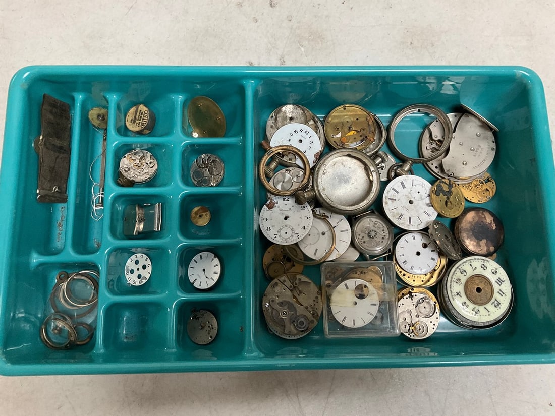 Vintage stopwatches and stopwatch pieces (1 of 1)