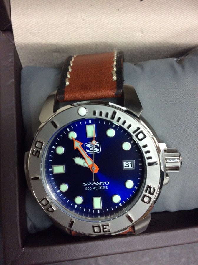 Szanto 5100 series 500 meter watch (1 of 3)