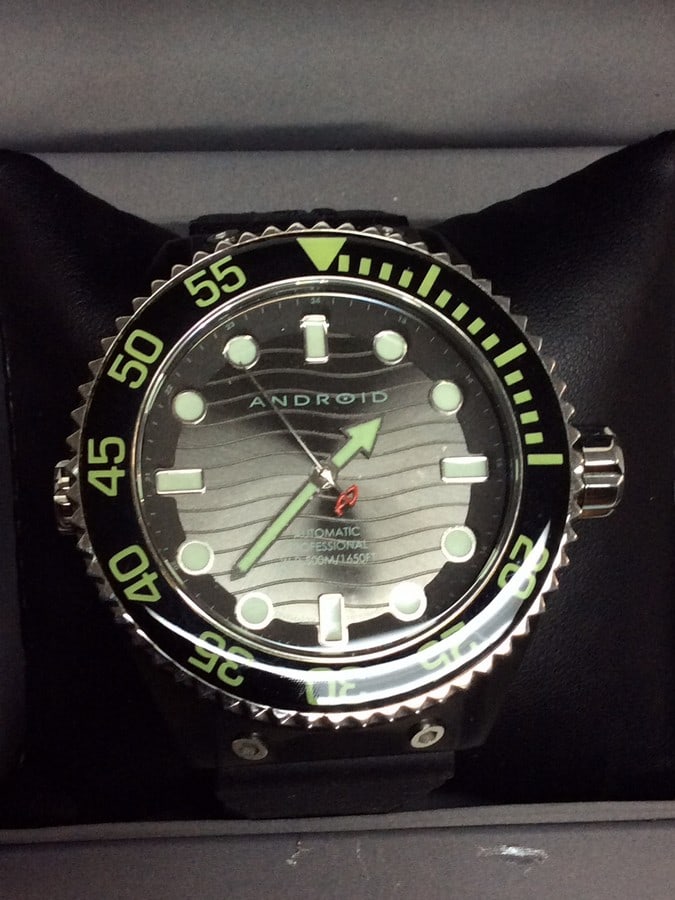 Android 576 DiveMaster 500m/1600 FT watch in box (1 of 4)