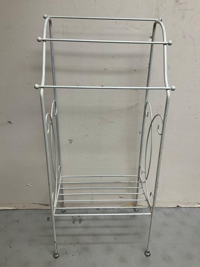 White Metal Rack (34in Tall) (1 of 1)