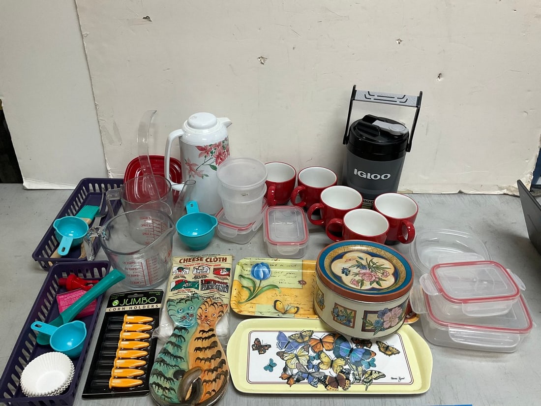 Kitchenware, Anchor measuring cups, Pfaltzgraff coffee mugs, and more (tallest 10.5): Kitchenware, Anchor measuring cups, Pfaltzgraff coffee mugs, and more (tallest 10.5)