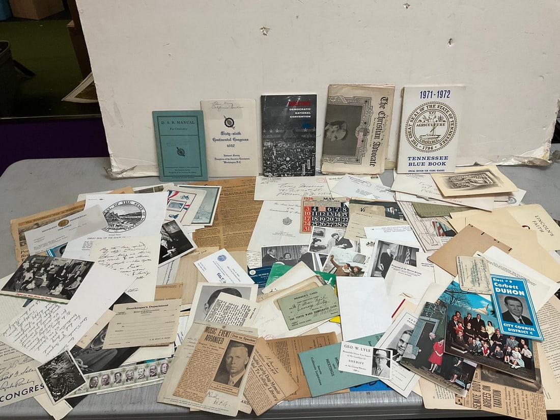 Vintage political ephemera(letters, photographs, and more): Vintage political ephemera(letters, photographs, and more)