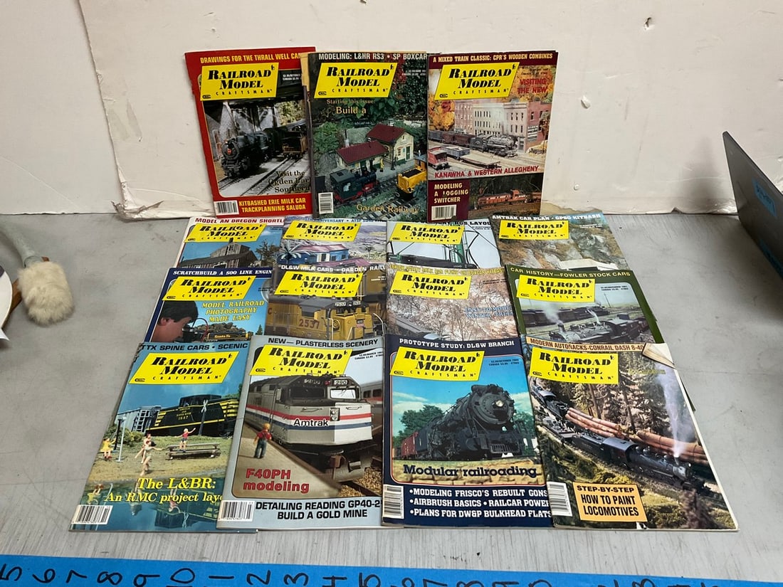 Vintage Railroad Model magazines (1 of 1)