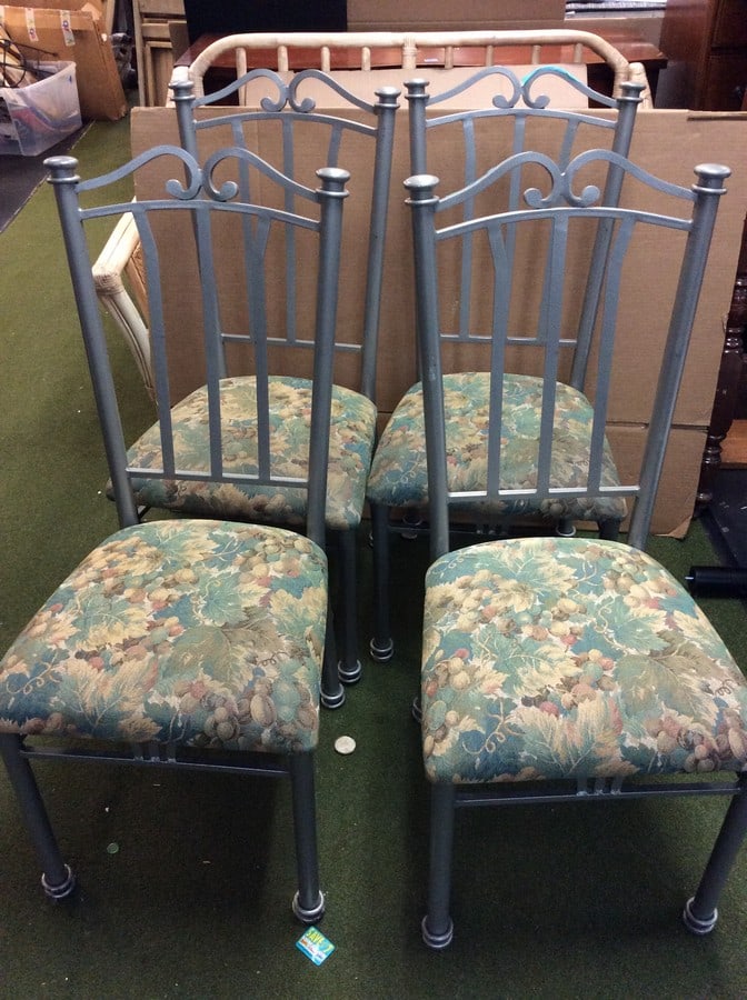 Set of 4 cushioned chairs(40.5in.tall): Set of 4 cushioned chairs(40.5in.tall)