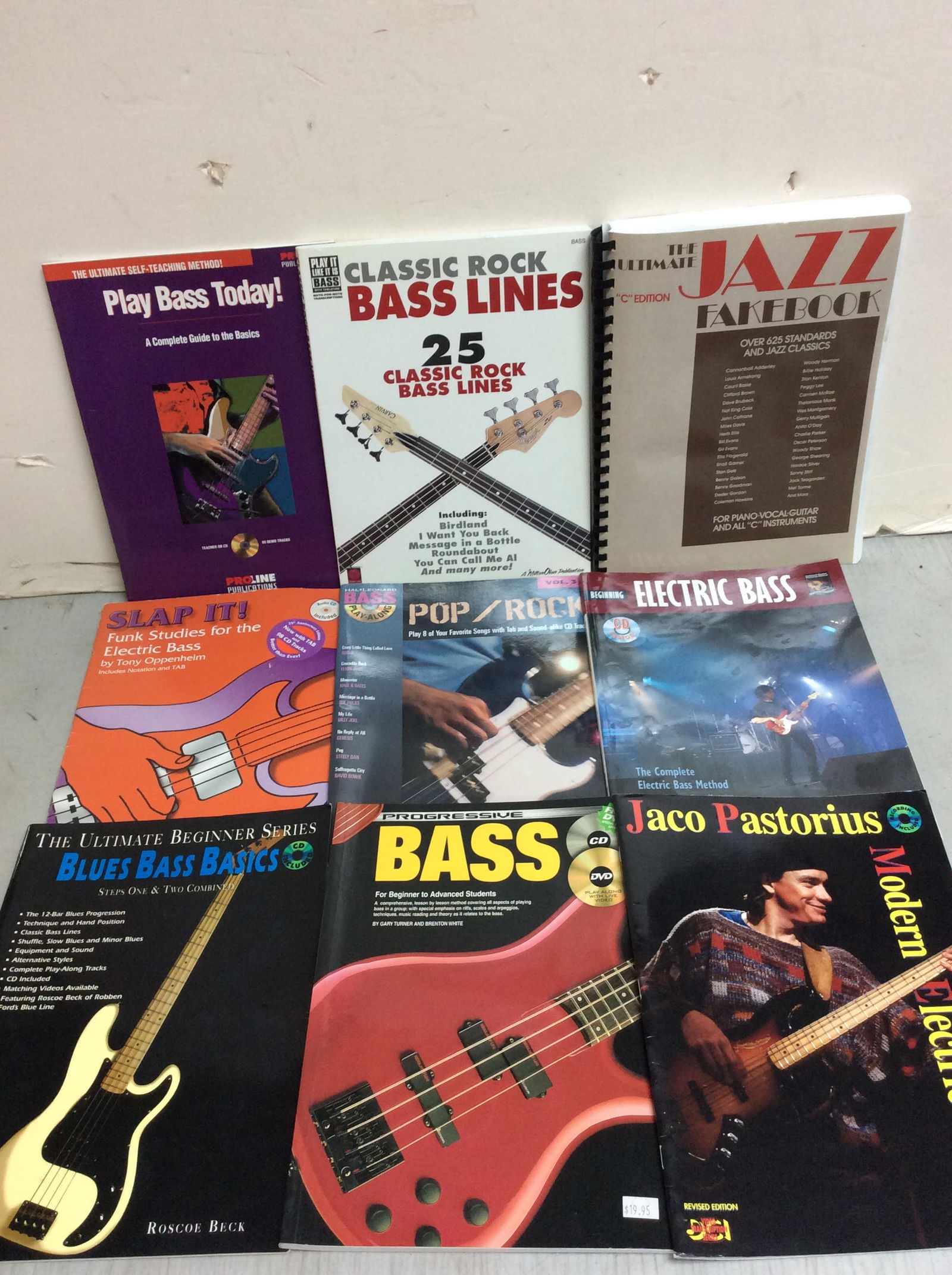 Various music books(Electric Bass, Classic Rock Bass Lines, and more): Various music books(Electric Bass, Classic Rock Bass Lines, and more)