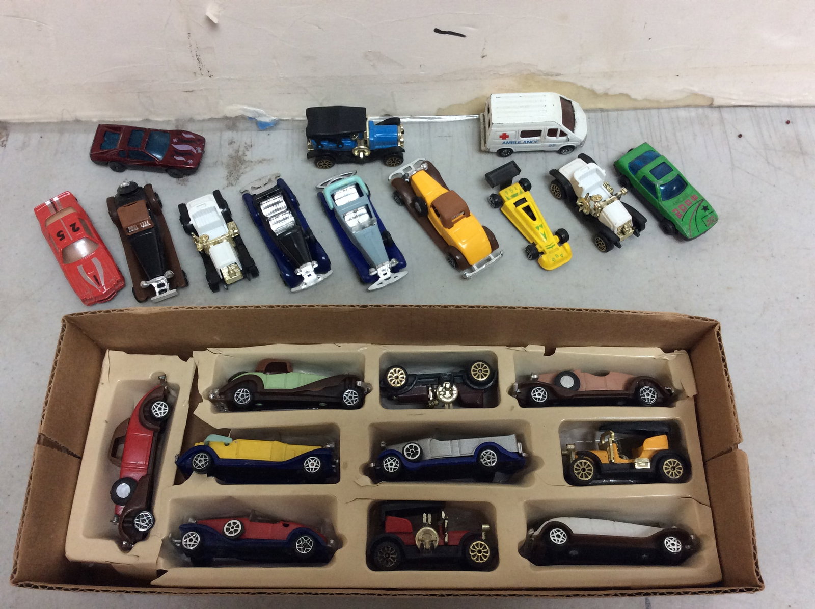 Vintage Hot Wheels cars: Vintage Hot Wheels cars