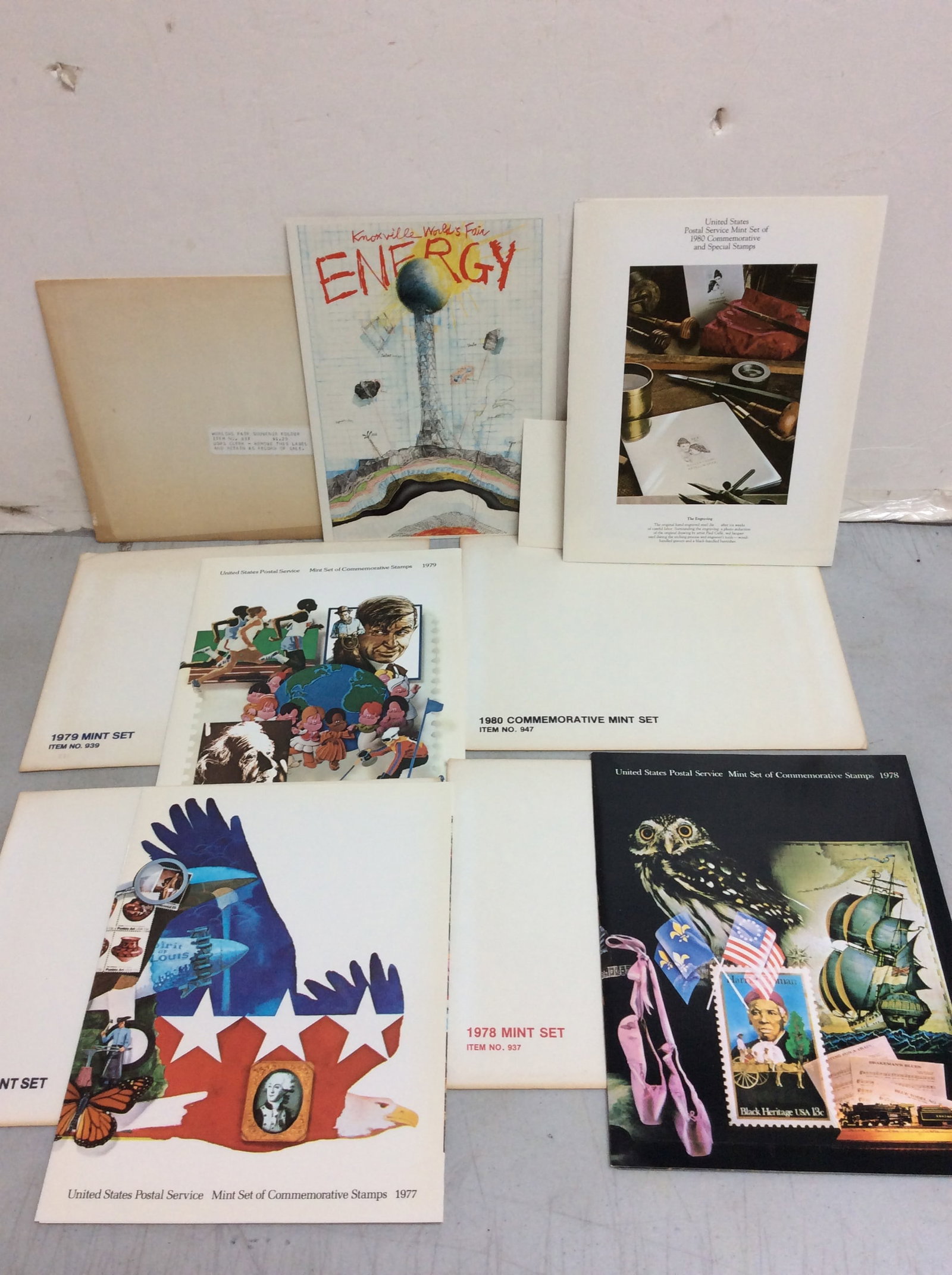 Various 1970's/80's commemorative art print brochures: Various 1970's/80's commemorative art print brochures