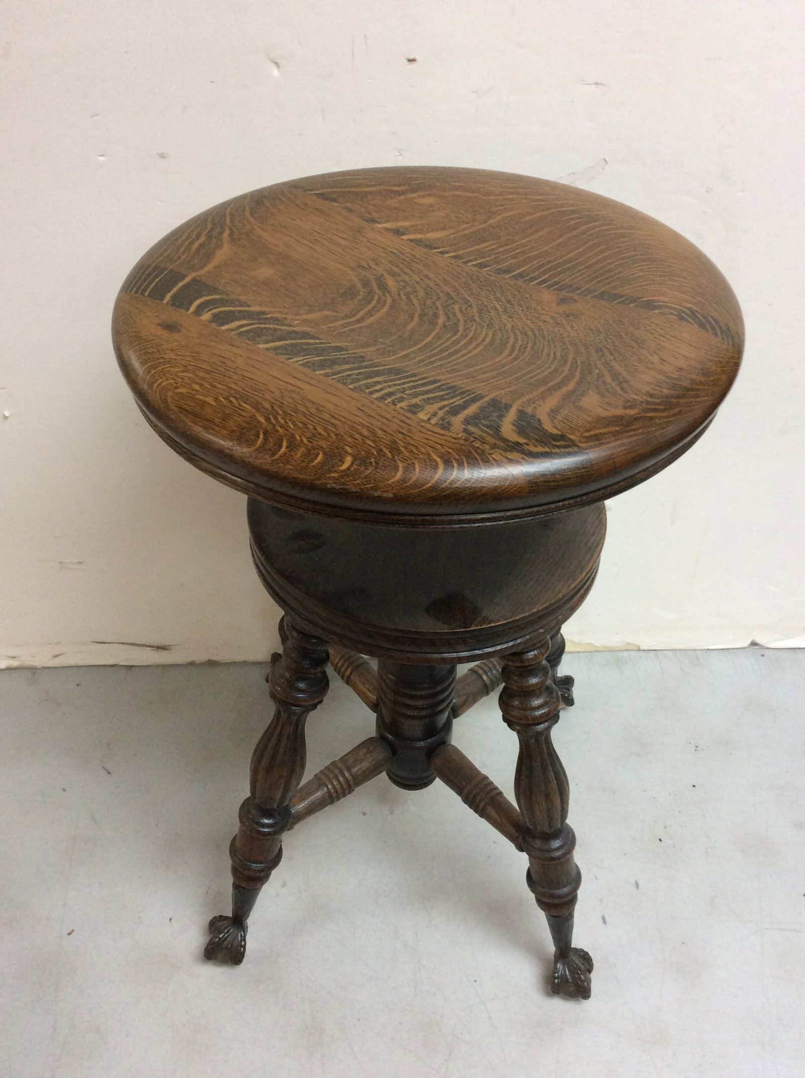 Decorative Rotating Wooden Stool (23in): Decorative Rotating Wooden Stool (23in)
