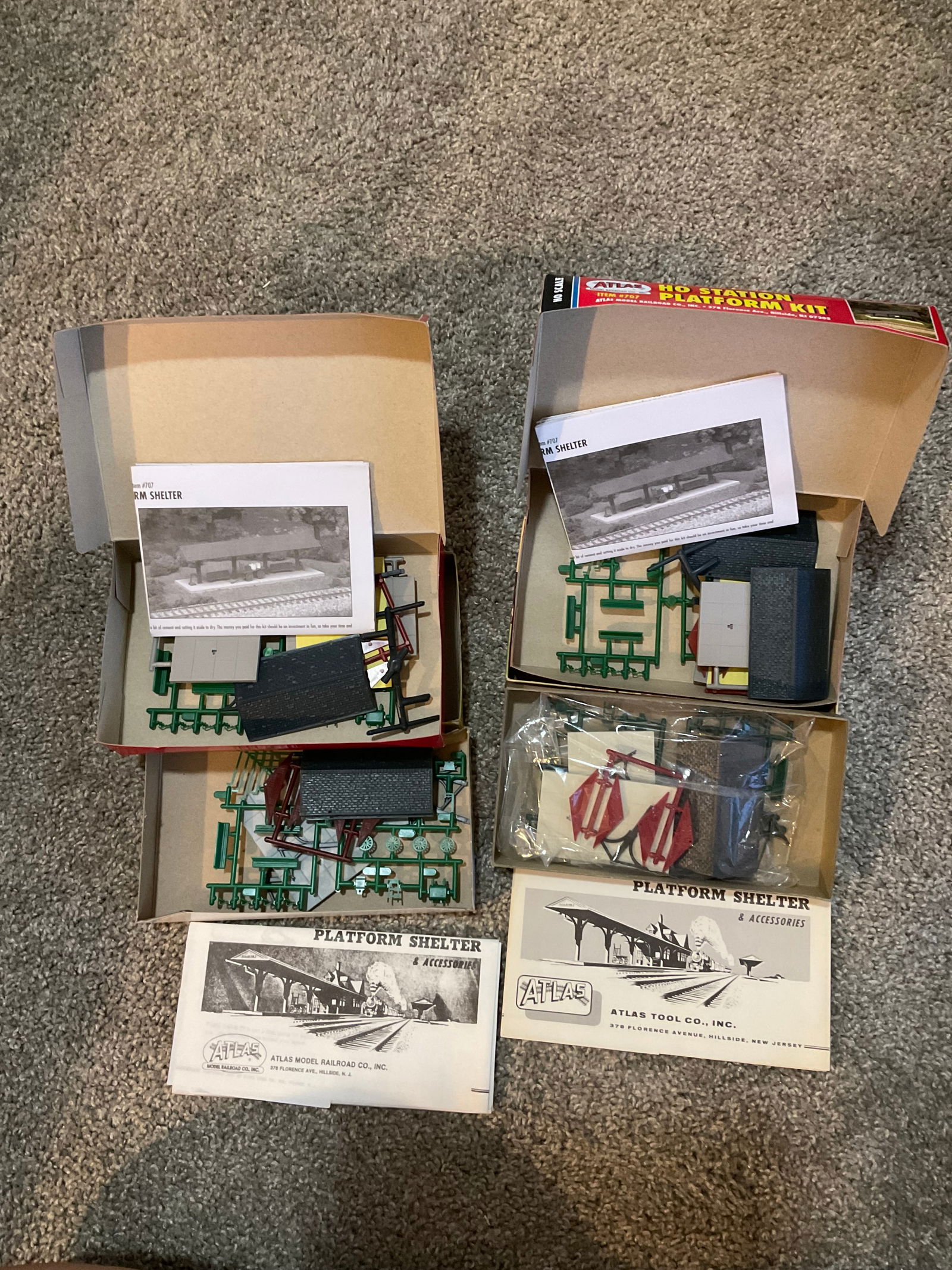 lot of atlas Ho scale train models unbuilt (1 of 1)