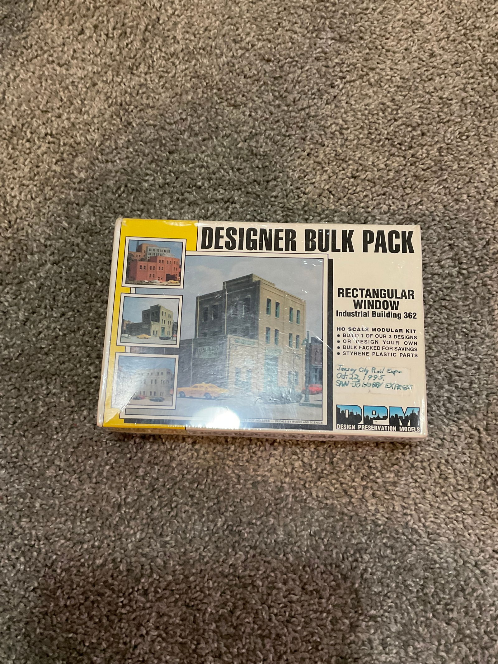 Design Preservation Model Rectangular Window Ho scale kit brand new in box (1 of 1)