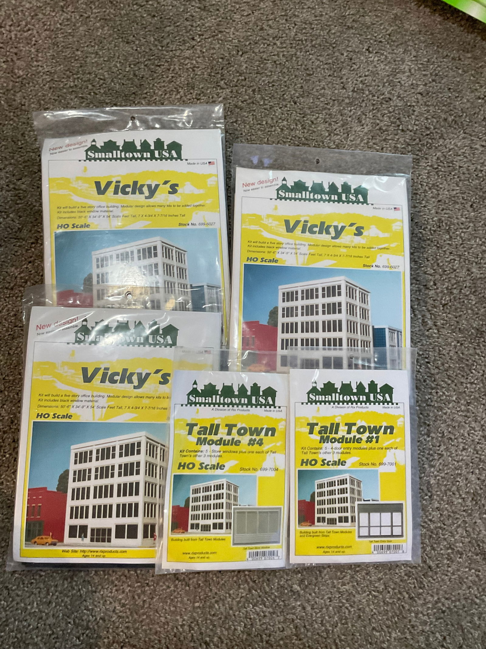 Lot of Smalltown USA Ho scale buildings new in package (1 of 1)