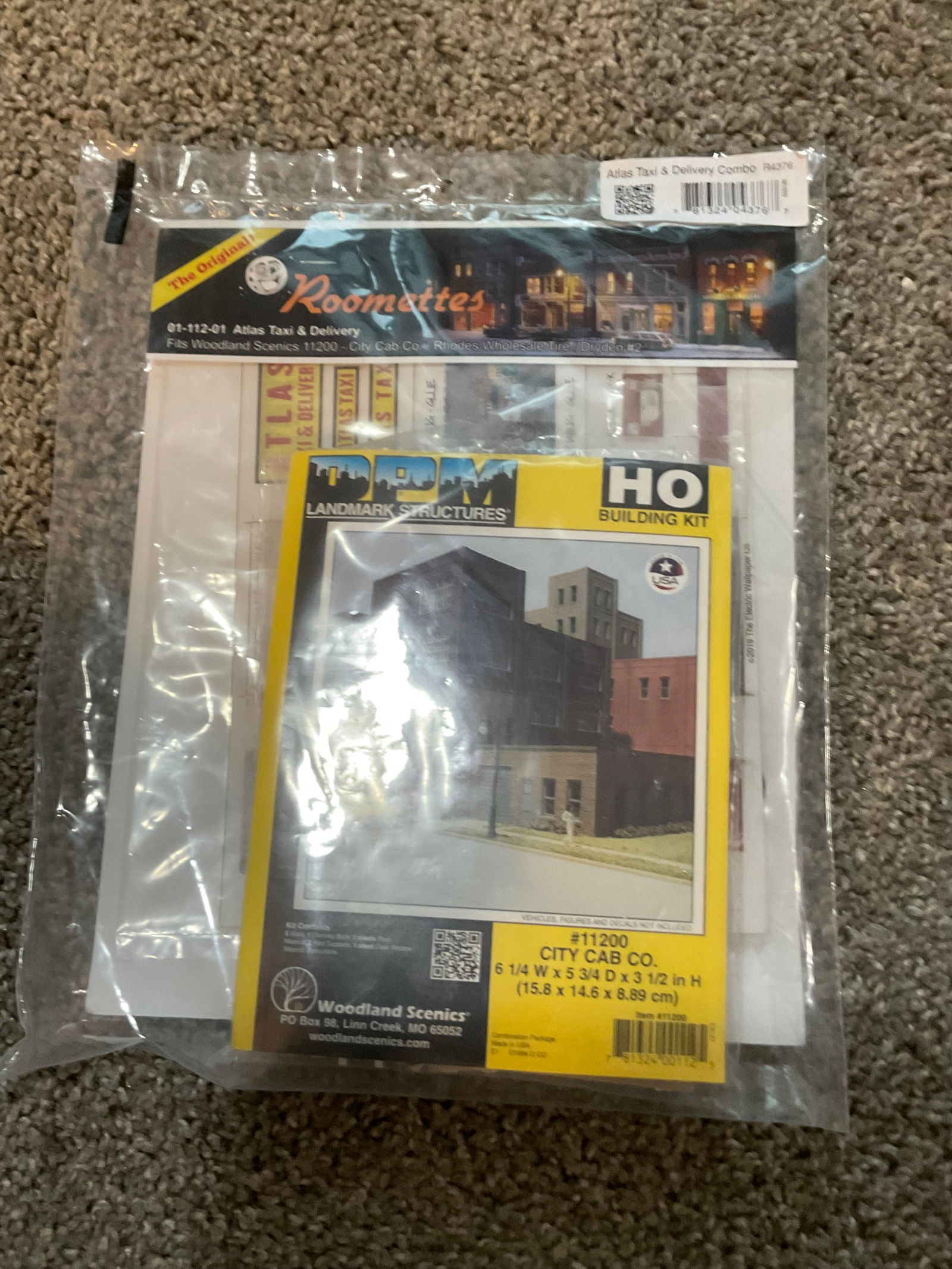 DPM Landmark Structure HO scale model City Cab Co. new in package (1 of 1)
