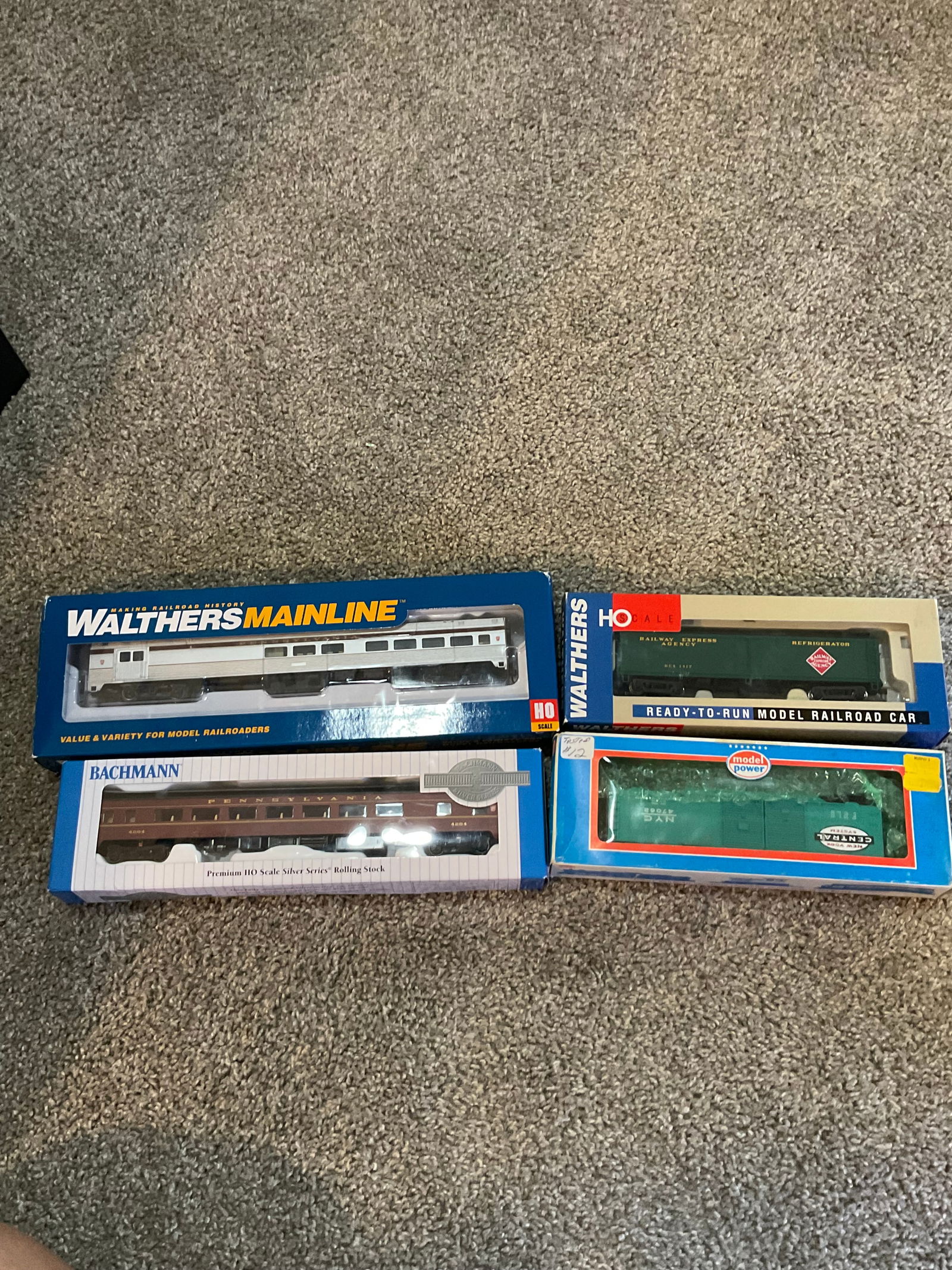 Lot of Walthers, Bachmann and other HO scale train cards brand new never opened (1 of 1)