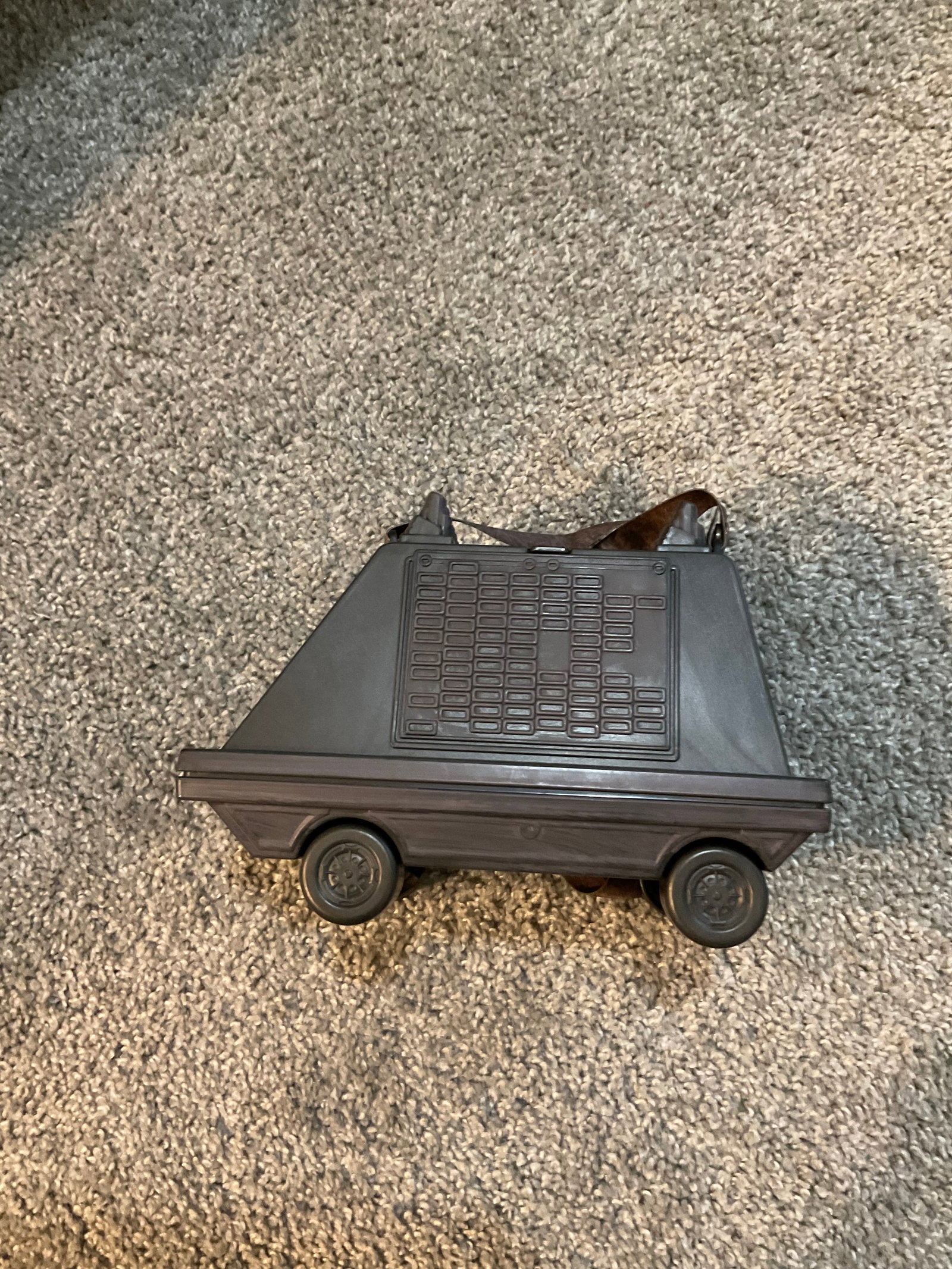 Disney Park's Star Wars Mo-7 Mouse Droid popcorn bucket brand new never used: Disney Park's Star Wars Mo-7 Mouse Droid popcorn bucket brand new never used