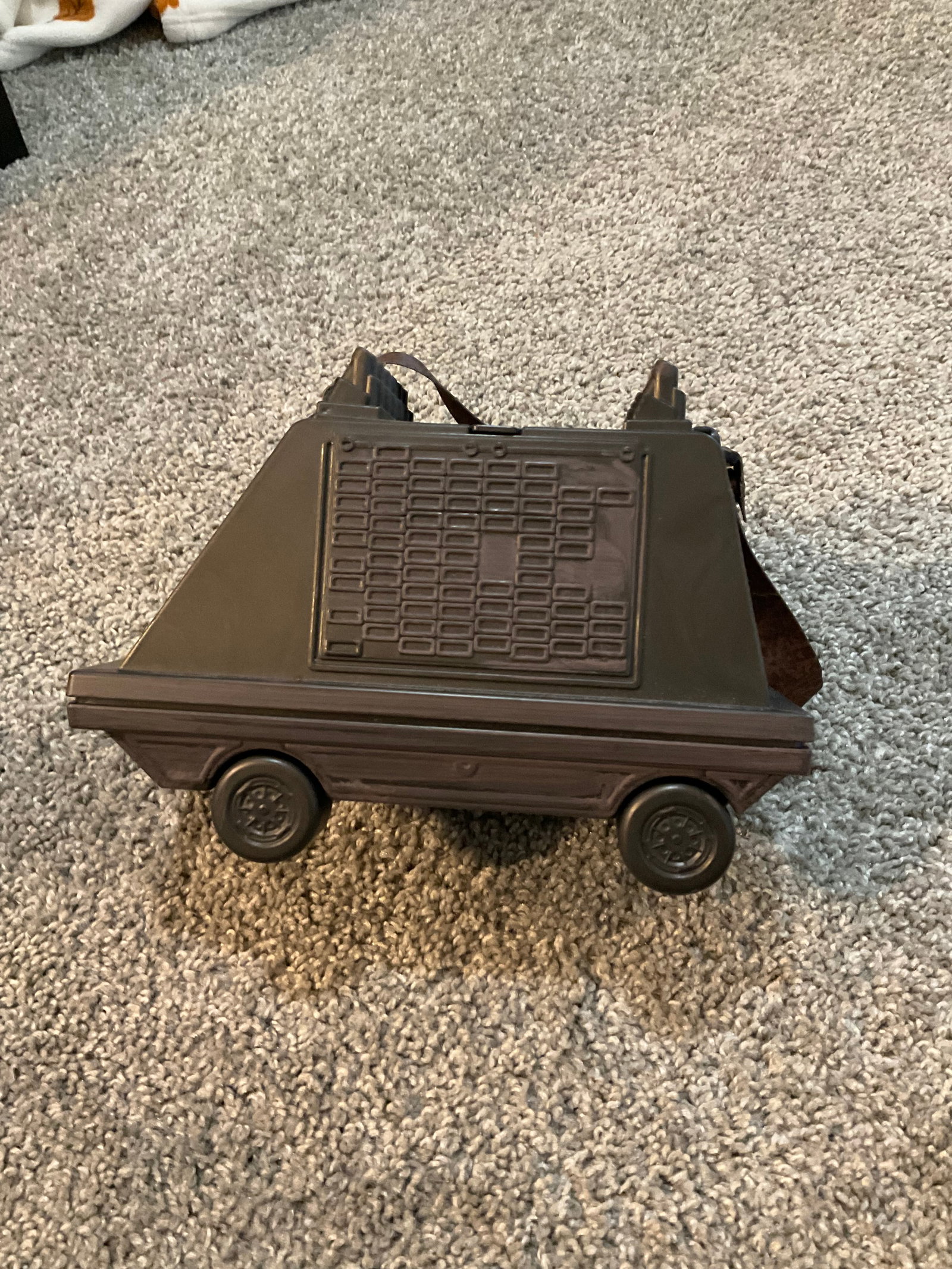 Disney Parks Star Wars Mo-7 Mouse Droid popcorn bucket brand new never used: Disney Parks Star Wars Mo-7 Mouse Droid popcorn bucket brand new never used