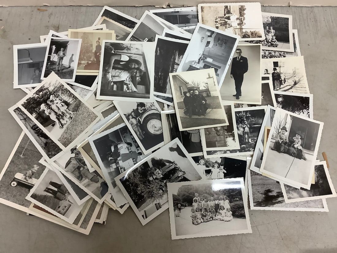 Vintage black and white photographs in paper frames(9in.x11in.): Vintage black and white photographs in paper frames(9in.x11in.)