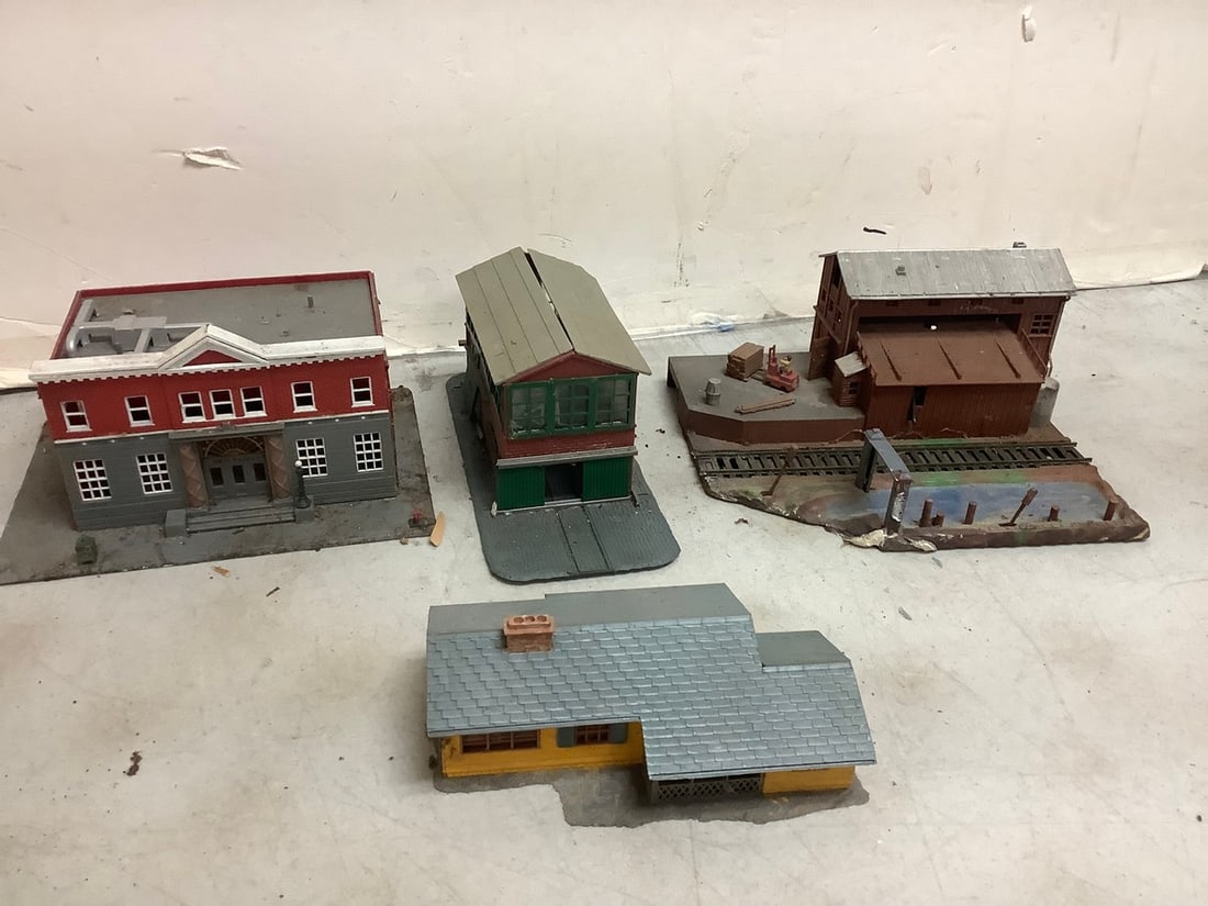 Vintage Building Models (Tallest - 4in) (1 of 1)