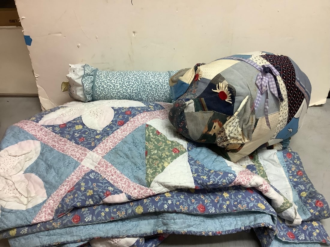 Quilt blanket, quilt pig, and more: Quilt blanket, quilt pig, and more