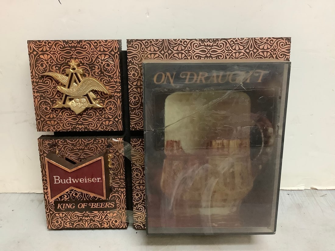 1970's Budweiser light up sign(17.5in.x14in.x5.25in.) (1 of 1)