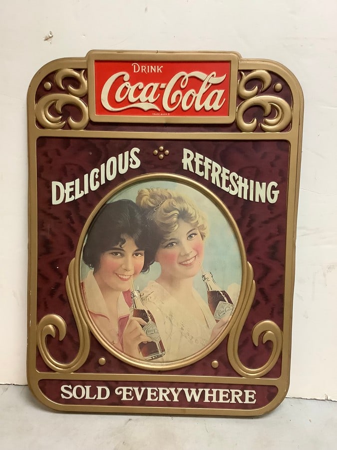 Vintage Coca-Cola wall decor(21.5in.x28.5in.): Vintage Coca-Cola wall decor(21.5in.x28.5in.)