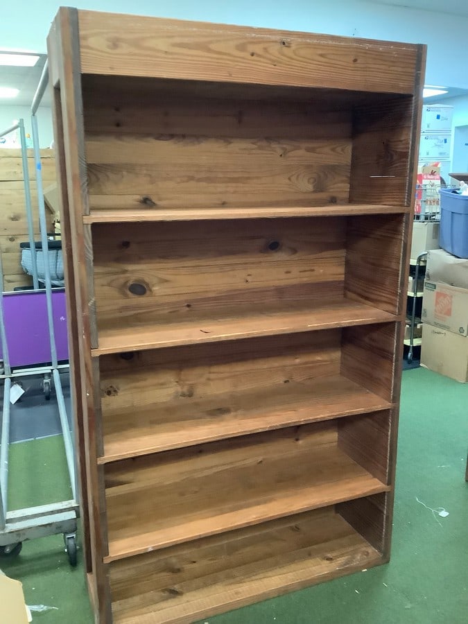 5 shelf wooden bookshelf(40in.x13in.x67in.): 5 shelf wooden bookshelf(40in.x13in.x67in.)