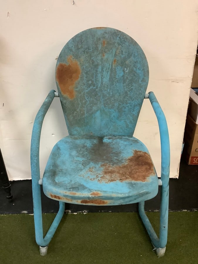 Vintage Metal Porch Garden Chair (35in.tall): Vintage Metal Porch Garden Chair (35in.tall)