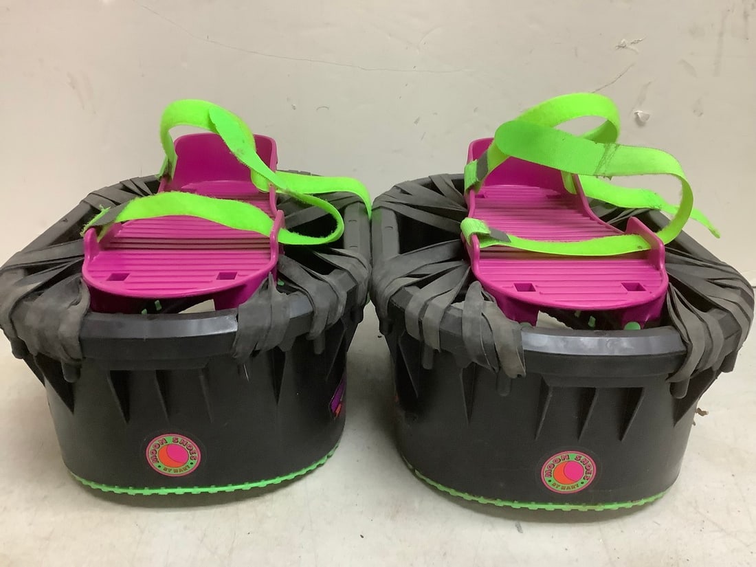 Moon shoes: Moon shoes
