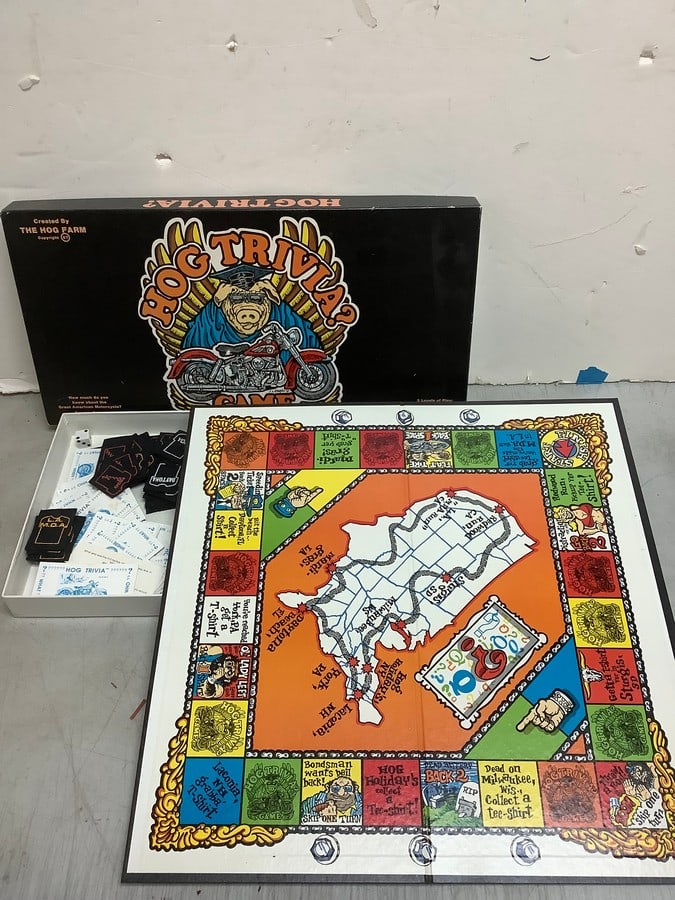 Vintage Hog Trivia board game: Vintage Hog Trivia board game